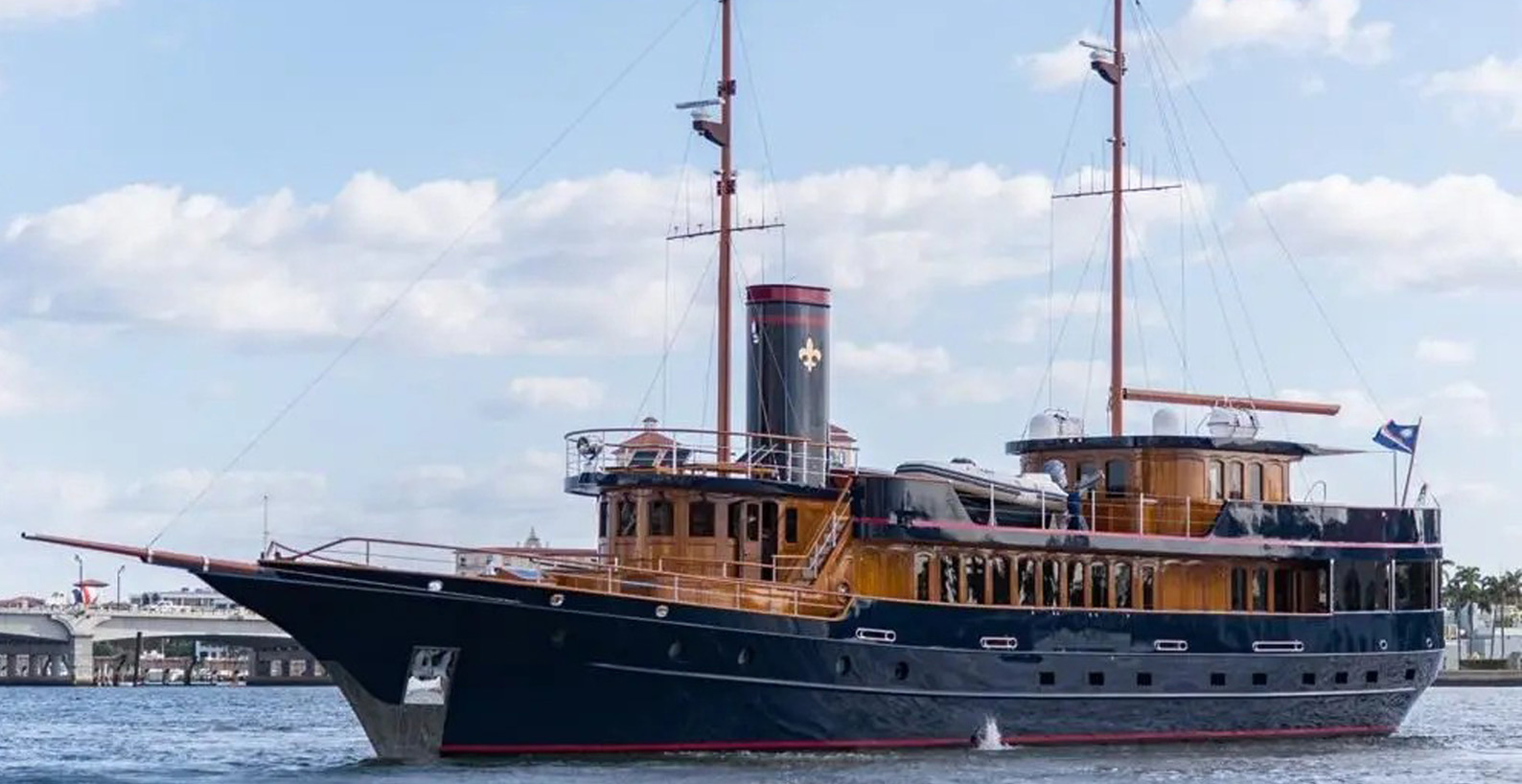 2007 Bread 137' Kanter Motor Yacht 2007 Bread 137' Kanter Motor Yacht